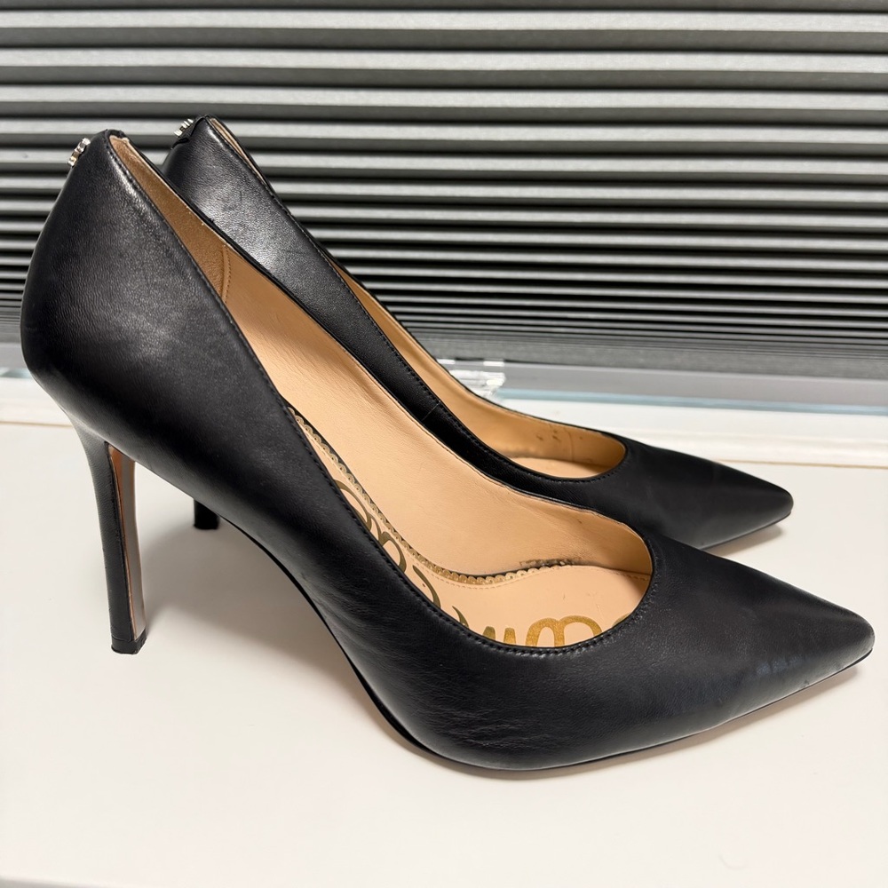 Sam Edelman Black Pointed Leather Pumps